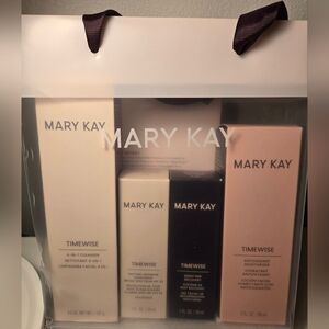 NEW Mary Kay Timewise Miracle Set